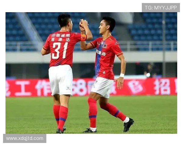 保定容大迎战新疆体彩全力争胜展现足球激情与团队精神